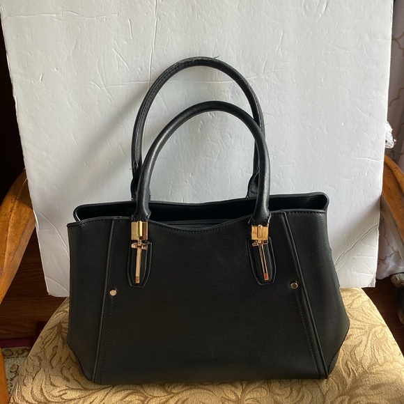 Vintage black PU woman’s tope hand bag with gold tone trim outside zip pocket - Picture 17 of 17